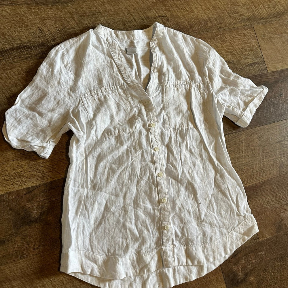 Women's Chico's White Gold Striped Button Down Shirt Size 8